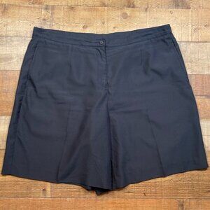 Liz Golf Black Bermuda Shorts size 18W